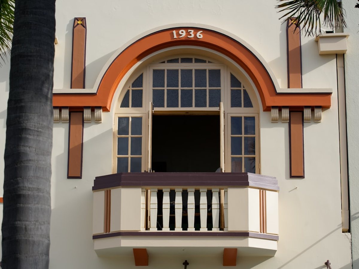 The 1936 Art Deco frontage of Oceanic Manor on Marine Parade